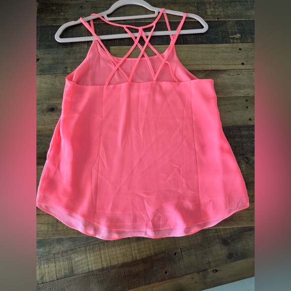 No filter needed for this NEON Pink flowy camisole! 💖 - Picture 2 of 3